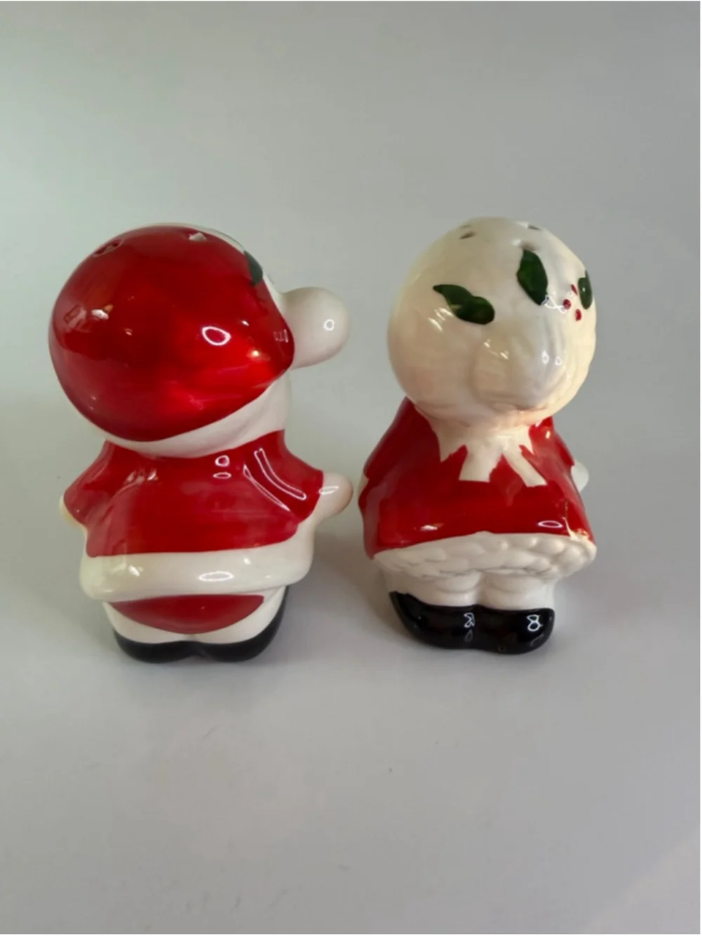 Vintage Mr and Mrs Santa Claus as ceramic salt and pepper shakers